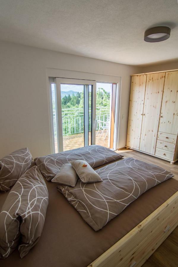 Ferienwohnung Traumaussicht ロイトシャッハ エクステリア 写真